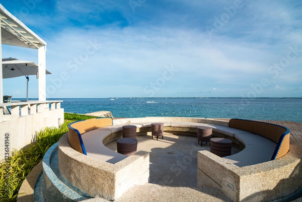 Obraz 푸른 바다 옆의 레스토랑