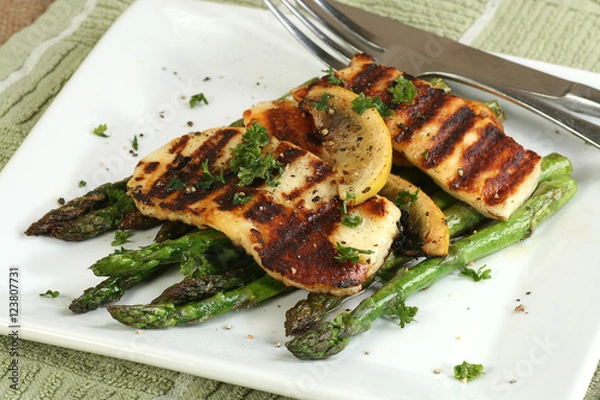 Fototapeta grilled halloumi with asparagus