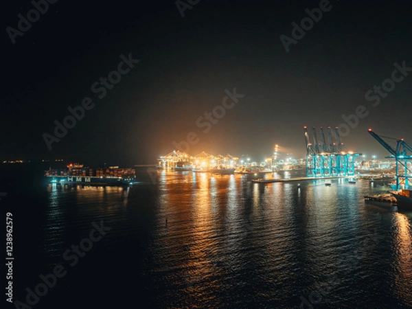 Fototapeta Aerial Drone Footage of Colón 2000 Mall – Panama Cruise Port & Shopping Center in 4K
