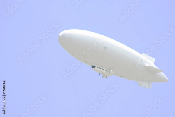 Fototapeta white blimp
