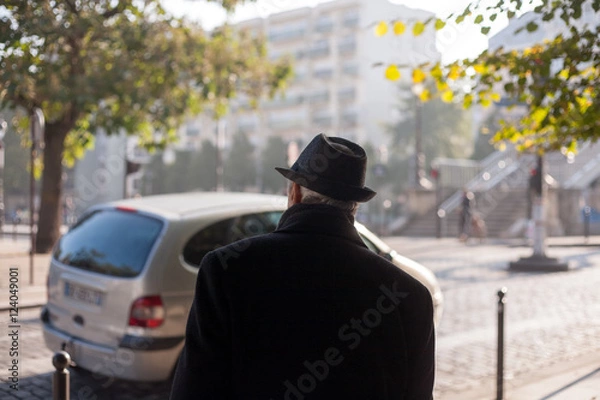 Obraz senior walking down the street