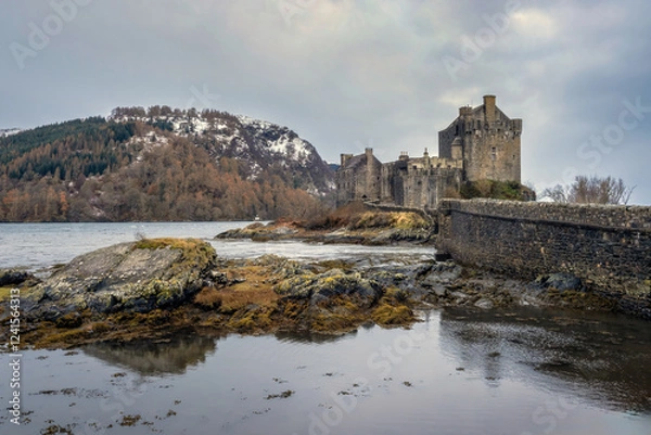 Fototapeta Eilean Donan Castle near Isle of Sky Scotland United Kingdom