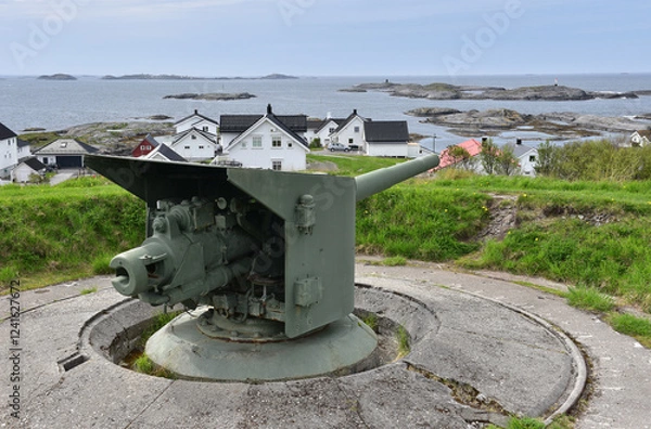 Fototapeta Flak-Geschütz in Bud, Norwegen 