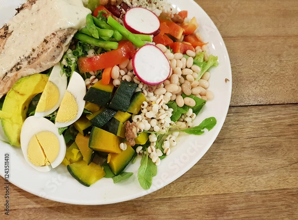 Fototapeta salad with vegetables