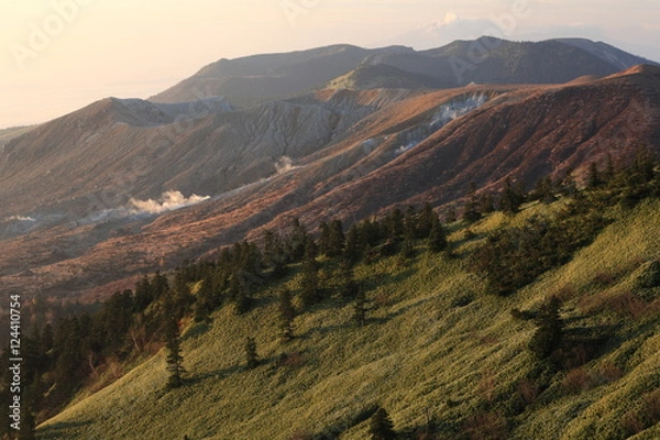 Fototapeta 晩秋の渋峠より望む草津白根山