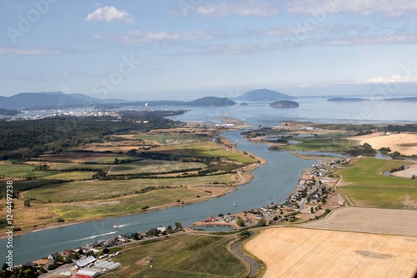 Obraz USA, Washington State. Skagit County, Swinomish Channel and Padilla Bay
