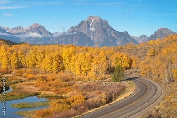 Obraz U.S. Highway 191, John D. Rockefeller Jr. Parkway, along Oxbow Bend of the Snake River in fall color, Grand Teton National Park, Wyoming.