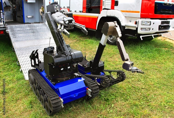 Obraz Tracked armored robot-Minesweeper