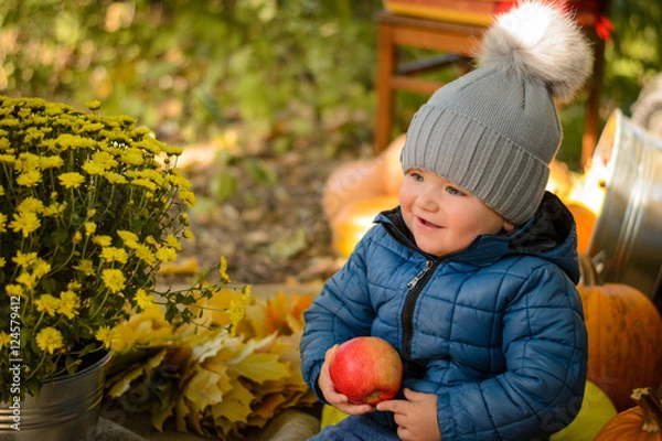 Obraz little kid with apple