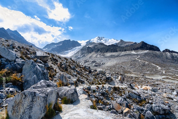 Fototapeta 息をのむ絶景 - アンデス山脈 ワイナポトシ
