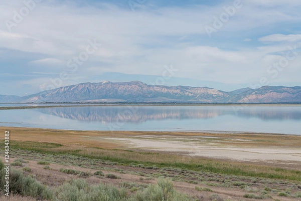 Obraz Snow topped mountains reflected in The Great Salt Lake from Antelope Island, Salt Lake City, Utah, USA