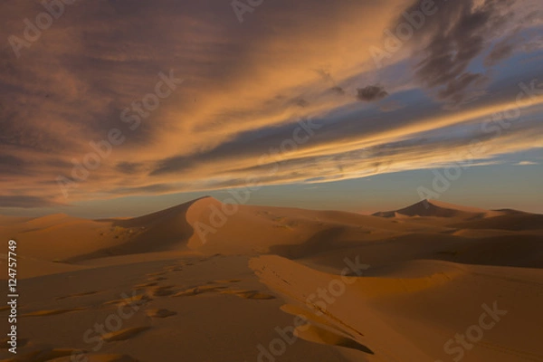 Fototapeta Sunset in the desert