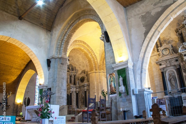 Obraz Intérieur de l'église Saint Philbert de Noirmoutier en ile en Vendée