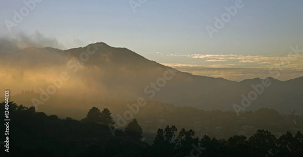 Obraz mt-tam fog sunset pano