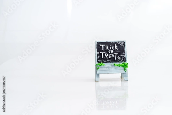 Fototapeta trick or treat toy