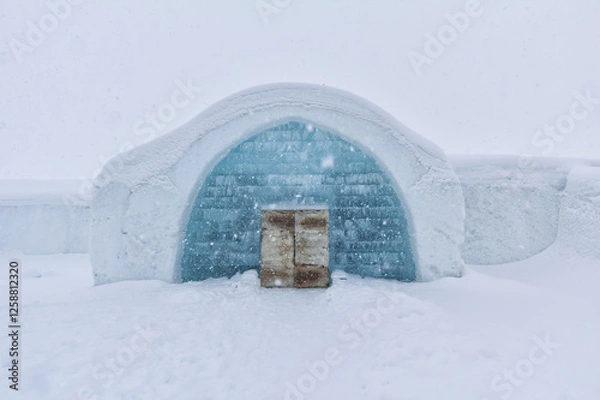 Fototapeta The entrance of the Ice Hotel in the north of Sweden in Kiruna