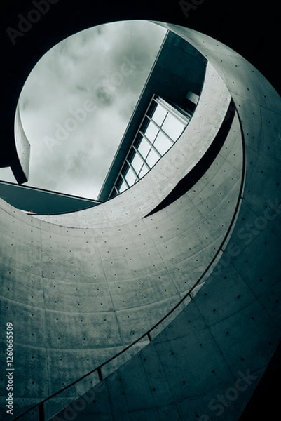 Fototapeta 円形に切り取られた空とコンクリートの建築
Circular Framed Sky and Concrete Architecture