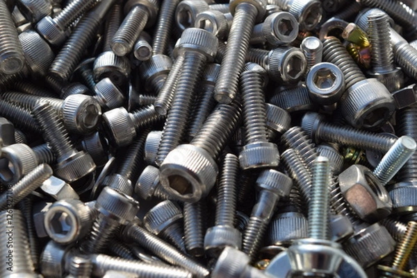 Fototapeta たくさんのボルトとネジ類