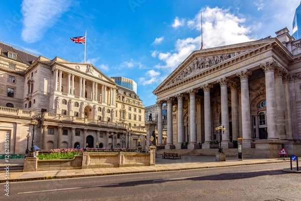Fototapeta Royal Exchange and Bank of England buildings in City of London, UK (translation "founded in thirteenth year of Queen Elizabeth, and restored in eighth of Queen Victoria")