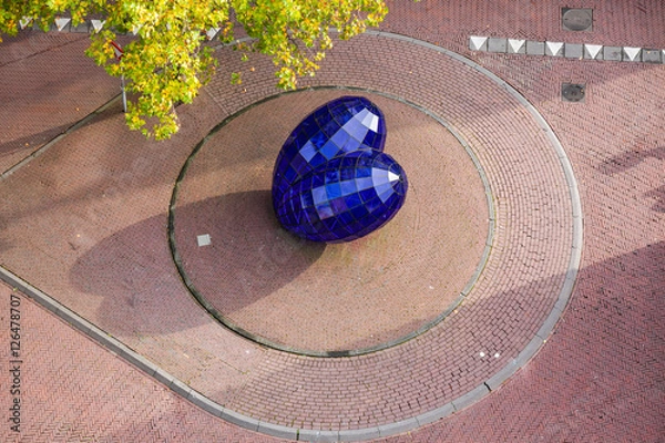 Obraz The sculpture of the blue glass heart in Delft, Netherlands