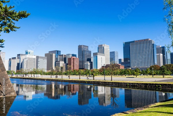 Fototapeta 皇居外苑と丸の内の町並み