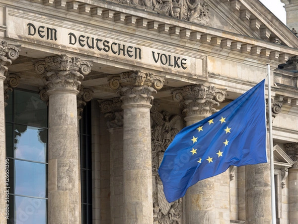 Obraz Reichstag in Berlin mit EU-Flagge