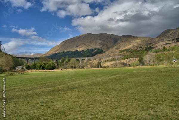 Obraz The famous Glenfinnan railroad Viaduct located in rural Scotland