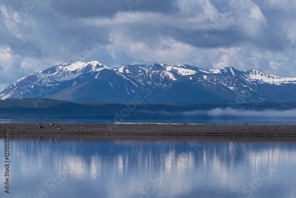 Fototapeta mountain lake reflection