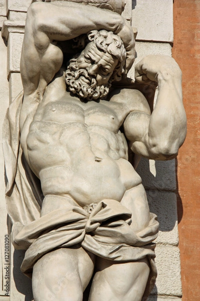 Fototapeta Atlante colossal d'un palais à Bologne, Italie