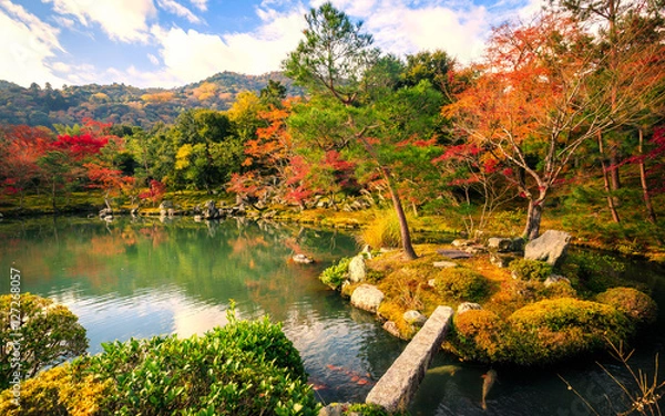 Obraz Japanese garden shoot at kyoto in autumn