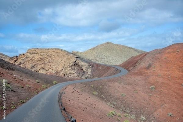 Fototapeta Winding road