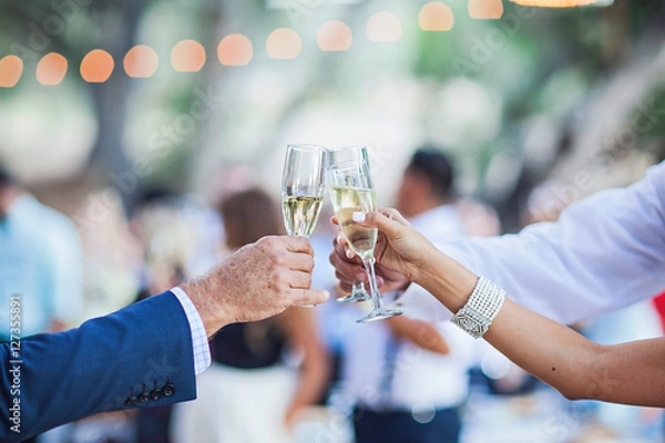 Obraz Cheers at a Wedding