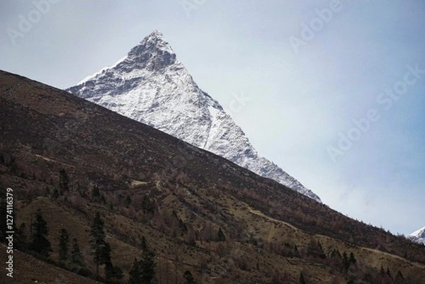 Obraz Majestic mountain peak surrounded by nature high altitude landscape photography serene environment wide angle view adventure spirit