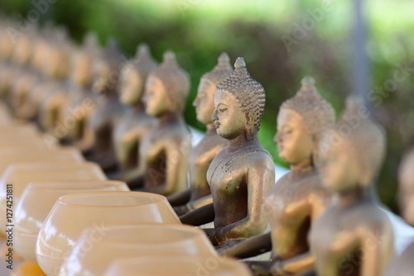 Fototapeta reclining buddha statue