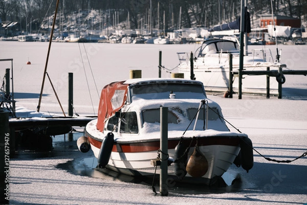 Obraz Boote auf winterlichem Stössensee zu Berlin