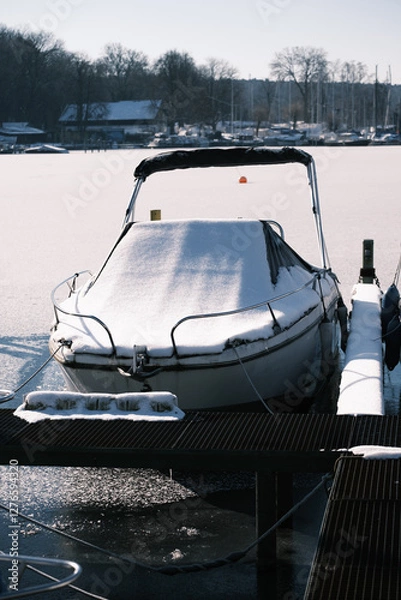 Obraz Boote auf winterlichem Stössensee zu Berlin