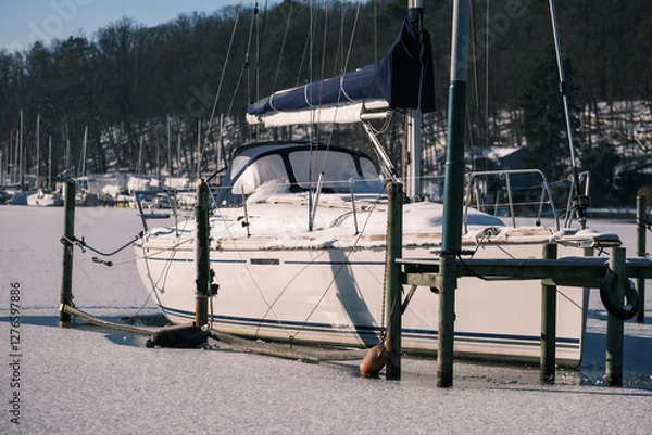 Obraz Boote auf winterlichem Stössensee zu Berlin