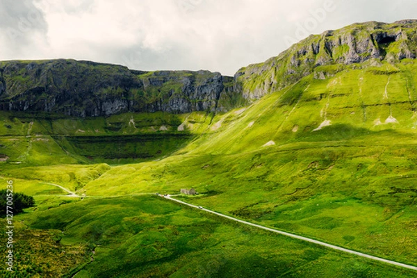 Obraz Irish Mountain Majesty: Aerial Exploration of Gleniff Horseshoe on a Sunny Day with Stunning Landscapes and Outdoor Adventures