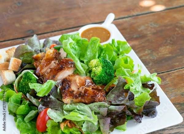 Obraz Grilled chicken salad with vegetables 