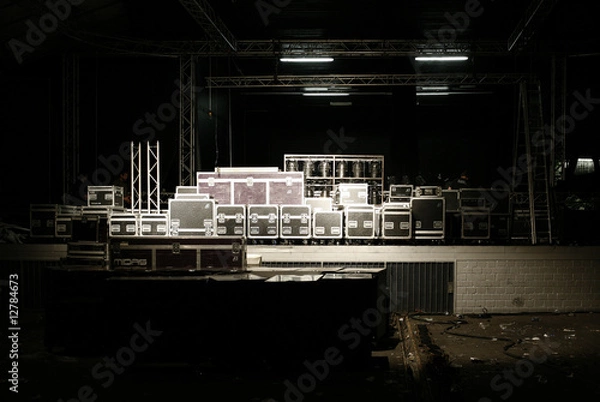 Obraz Konzert-Bühne mit Kisten