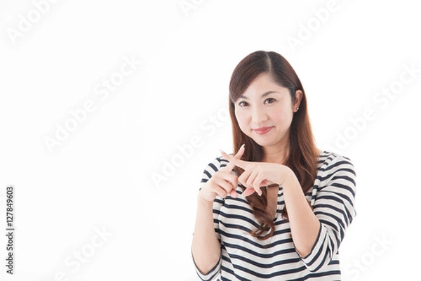 Fototapeta カジュアルポートレート・ミドル女性(白バック)