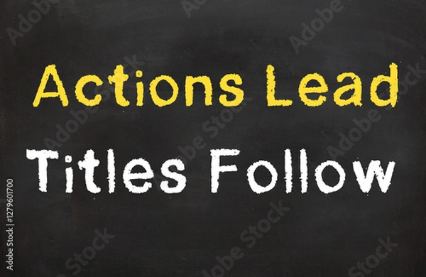 Obraz Action Leads Title Follow
