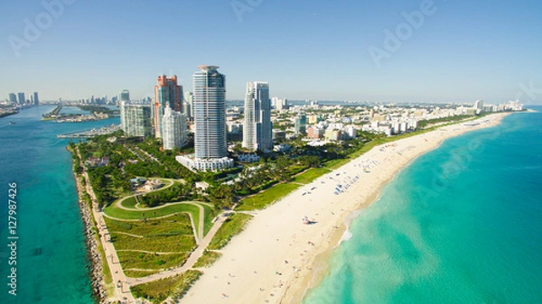 Fototapeta South Beach, Miami Beach. Floryda. Widok z lotu ptaka. Raj. Park i molo w South Pointe