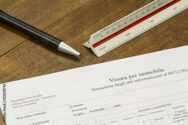 Obraz Scrivania d’ufficio con visura catastale