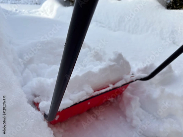Fototapeta スノーダンプ　雪寄せ作業　冬　大雪　スコップ　イメージ