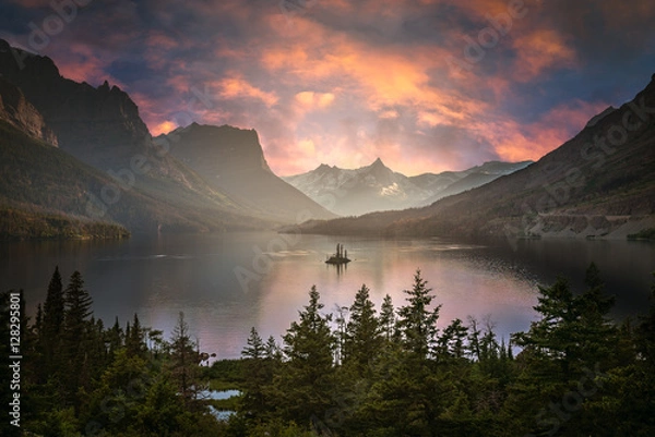 Obraz St Mary Lake at dusk