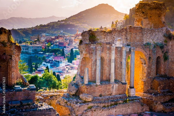 Obraz The Ruins of Taormina Theater at Sunset. Beautiful travel photo, colorful image of Sicily.