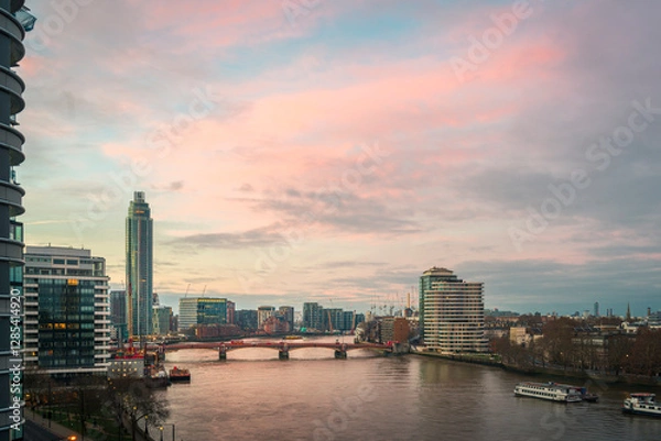 Fototapeta Sunrise over Thames river