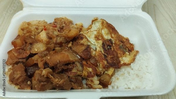 Obraz mixed vegetable and meat rice with fried egg