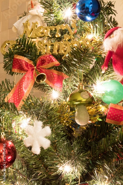 Obraz クリスマスツリー飾りました